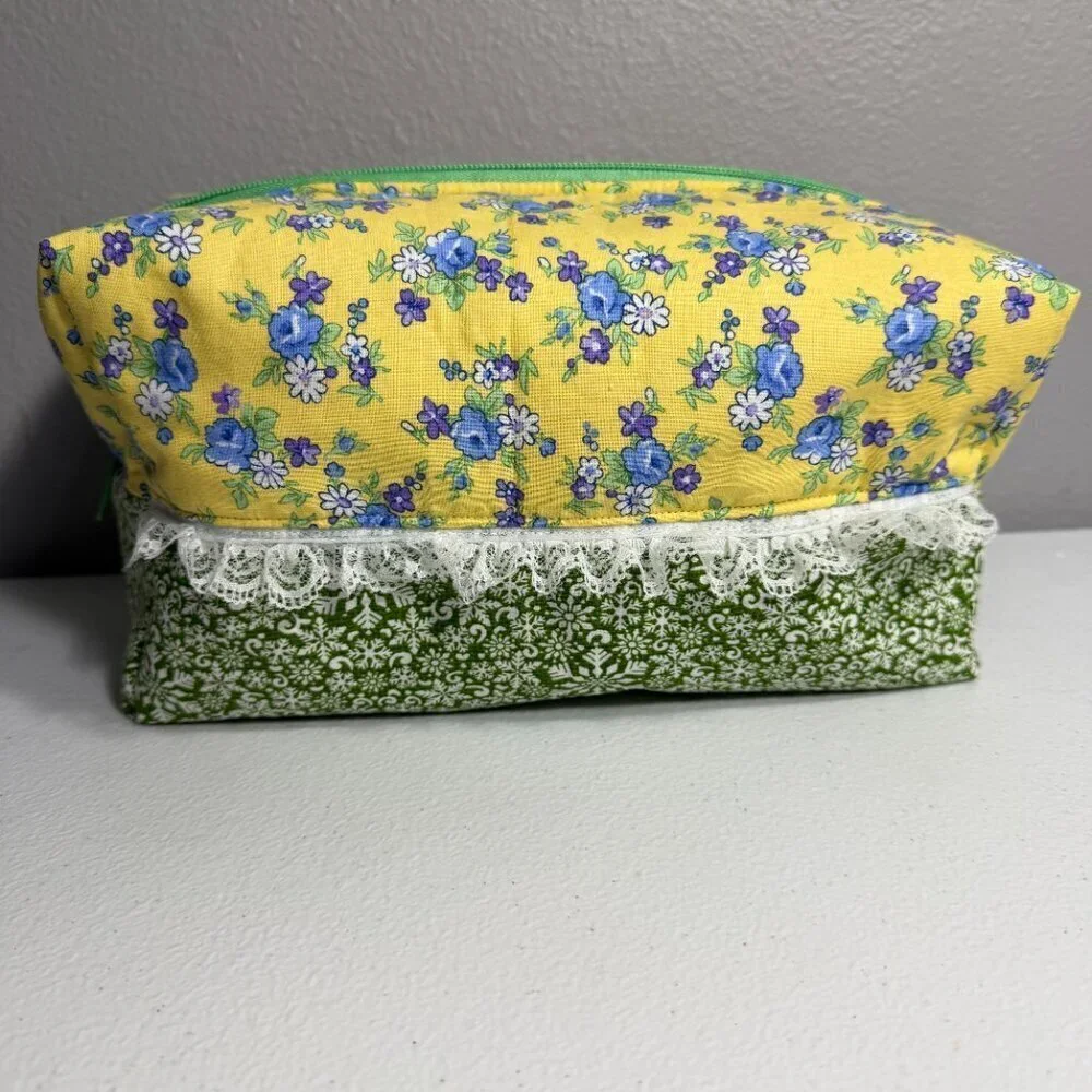 Waterproof Makeup Bag – Floral & Lace Cosmetic Pouch Handmade